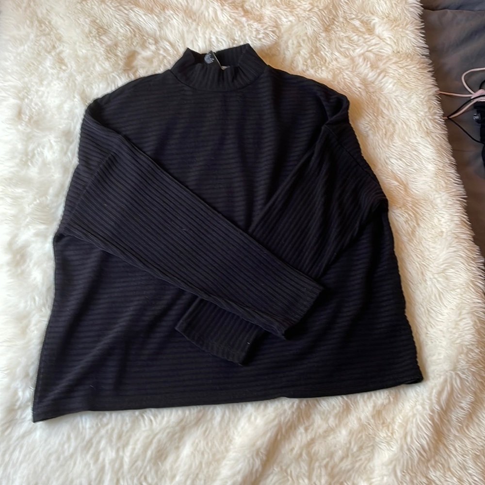 Black ribbed turtle neck long sleeve sweater Forever 21